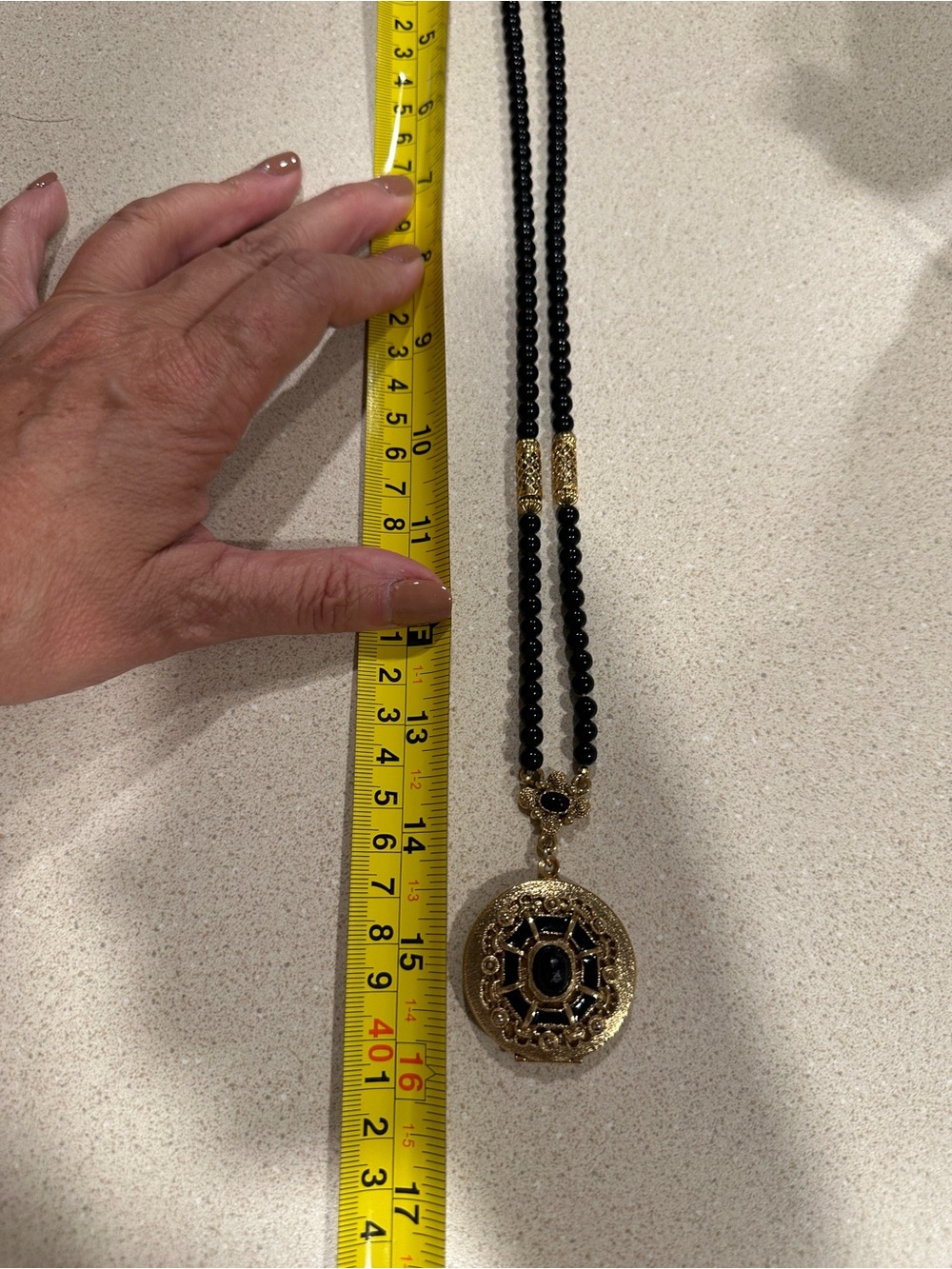 Vintage 1928 Black and Gold Beaded Pendant Necklace - Picture 7 of 7